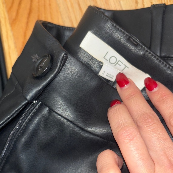 Sleek Black Faux Leather Pants - Picture 4 of 5